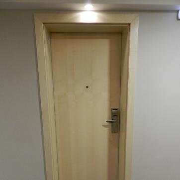 Ferestre si usi din lemn stratificat